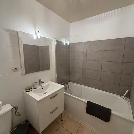 Center Cozy - Private Parking Apartmán